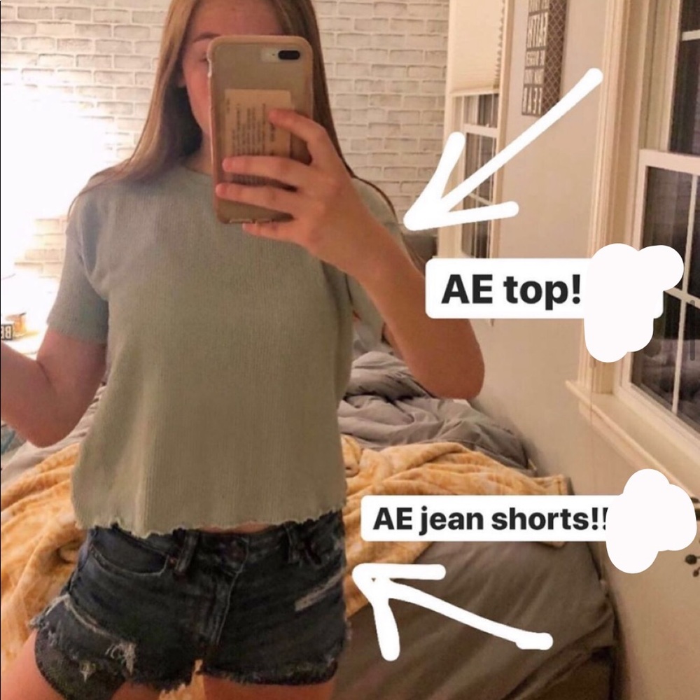 AE! High rise jean shorts !! Tshirt SOLD
